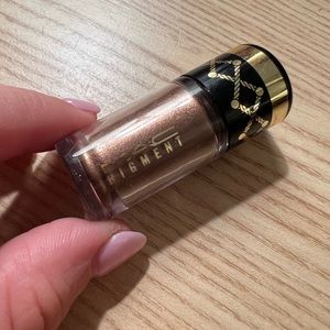 MAC Holiday Collection Handsome Prince Pigment